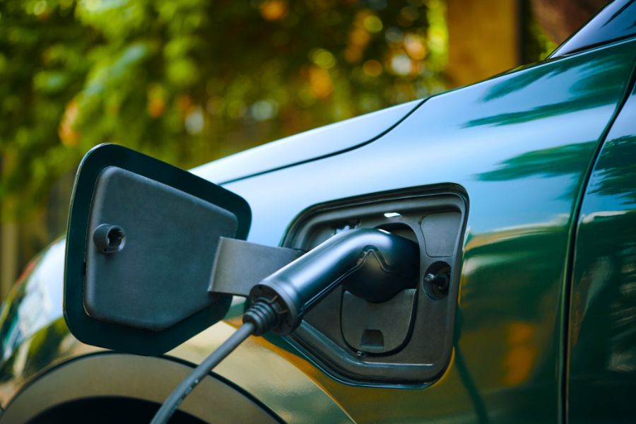 Discover How Electric Cars Are Transforming Travel in the UAE