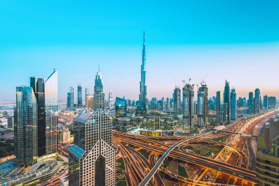 Essential Tips for Tourists to Rent a Car Smoothly During the UAE Holiday Rush