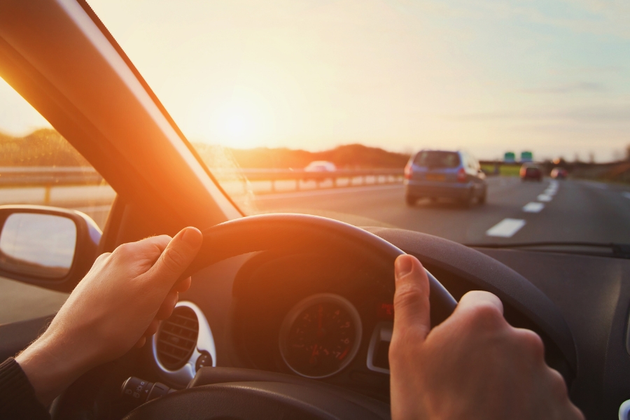 Best way to travel around UAE 2026 - Car Rental vs Metro vs Etihad Rail