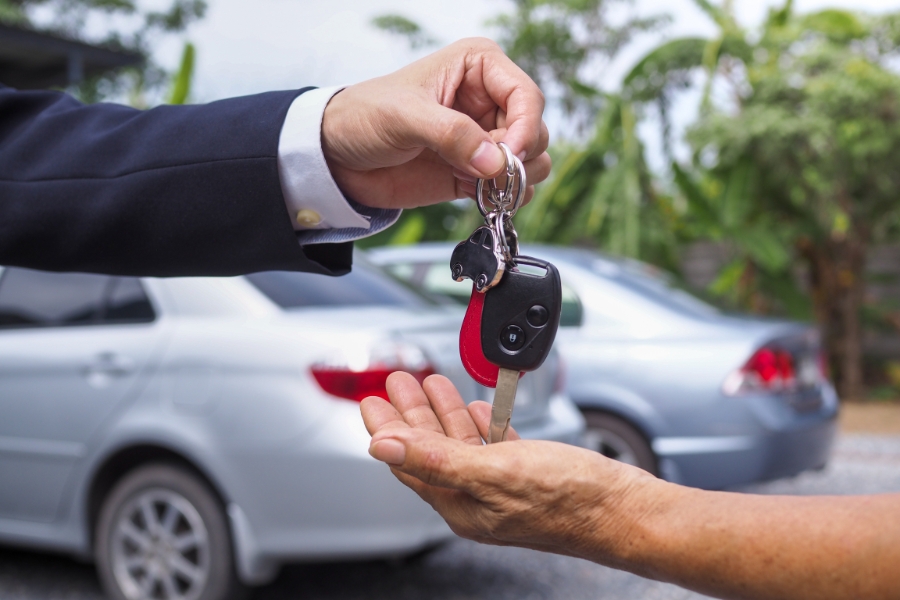 Comparing Costs and Car Sizes of a Small Car Rental in Dubai