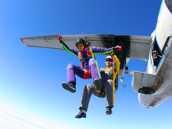 Experience the Rush of Skydiving Over Palm Jumeirah