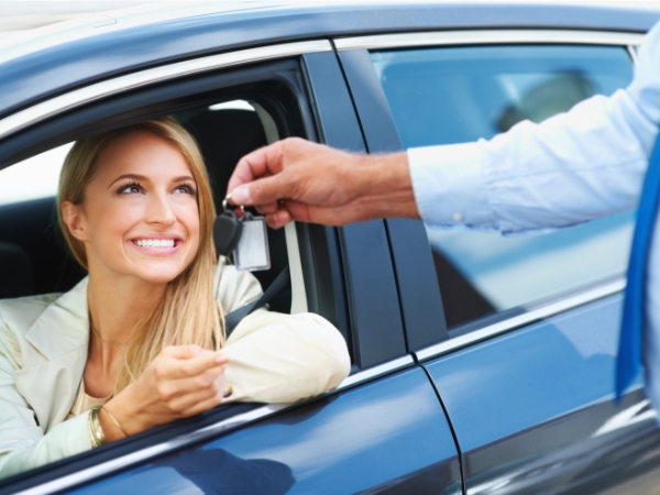 Sedan Rental in Dubai: Is It the Right Car for Your Trip