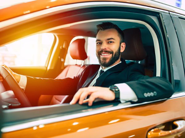 The Complete Guide to Renting a Car for Business Trips in the UAE for Busy Professionals