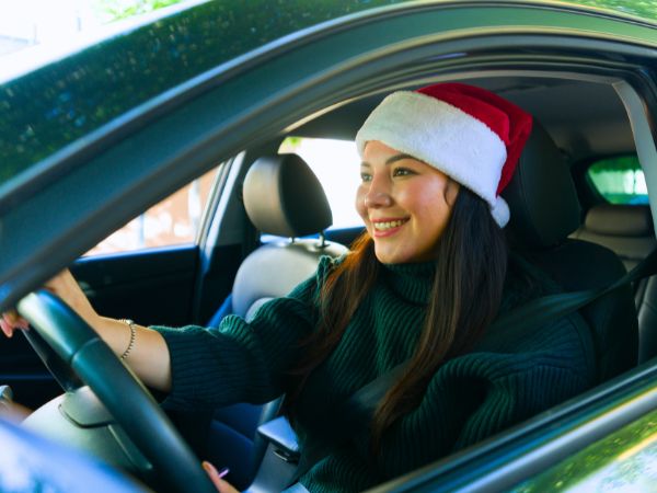 What Travellers Should Know Before Renting a Car in the UAE During Christmas